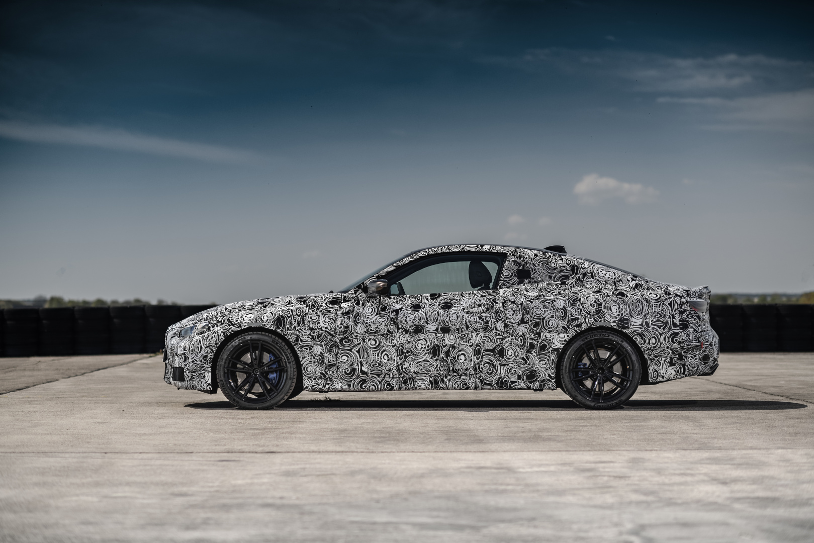 SMALL_P90387920_highRes_the-new-bmw-4-series